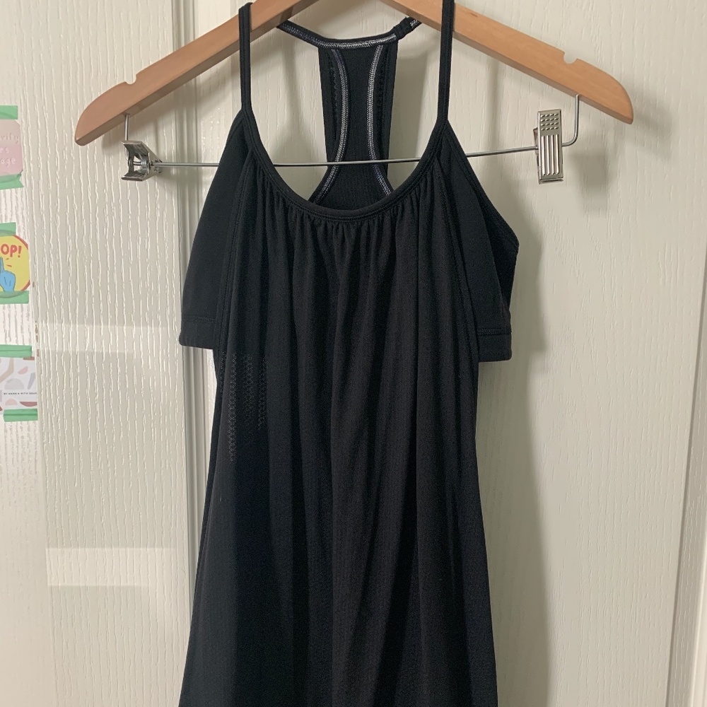 Black lululemon tank top